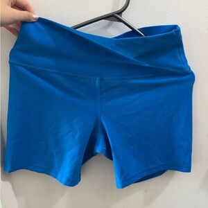 Lululemon Align shorts poolside 6”